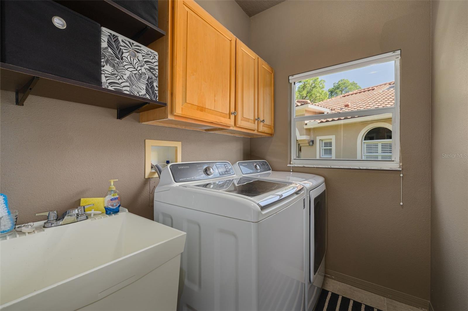 Indoor laundry room