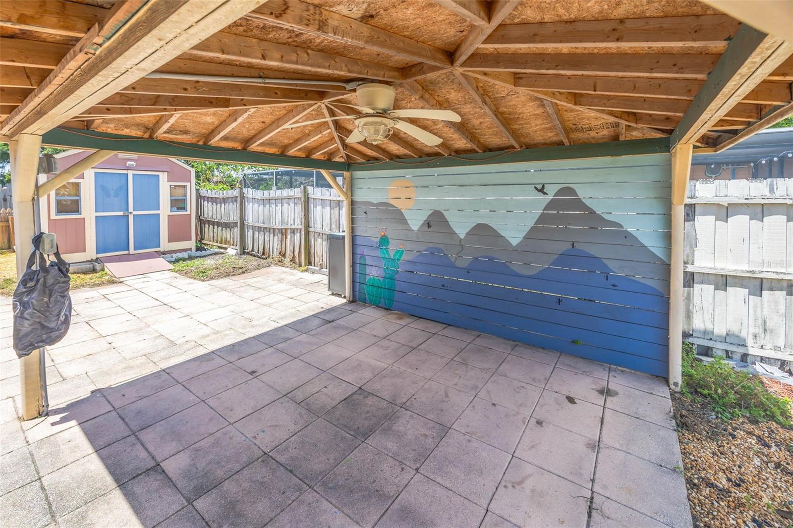 Covered area with Electric