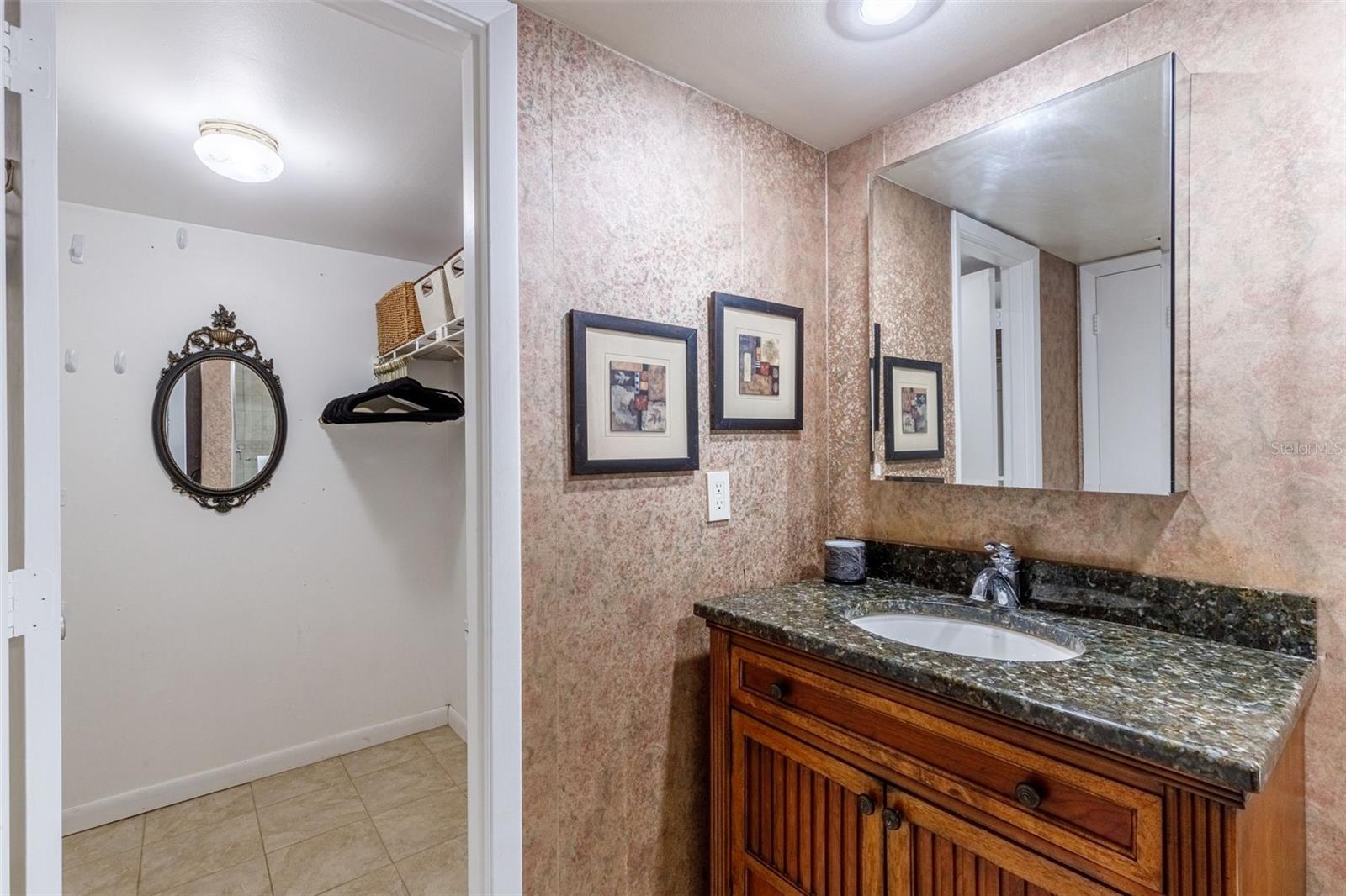 Walk-in Closet