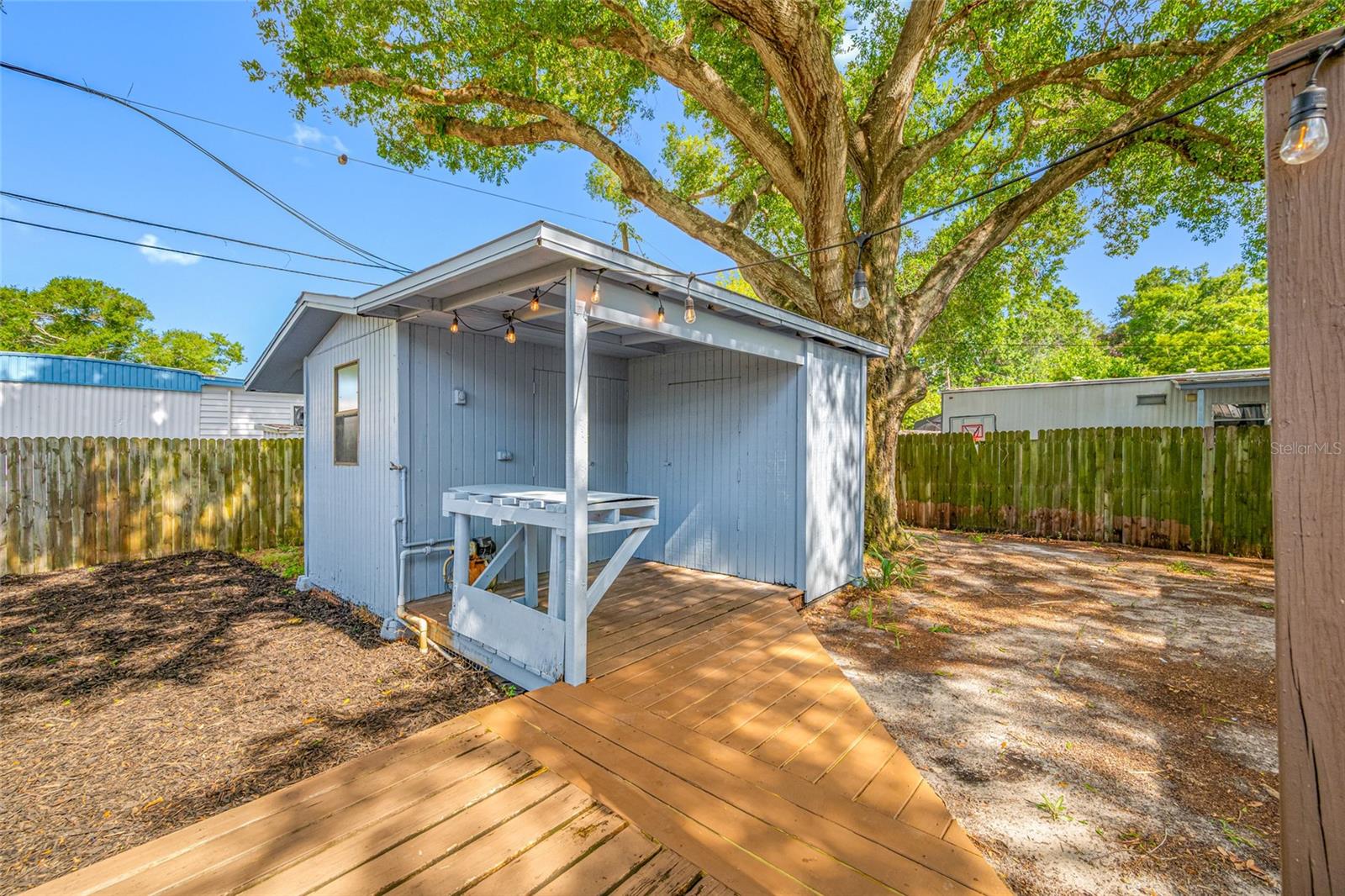 Detached workshop with built in desk, perfect for projects and hobbies