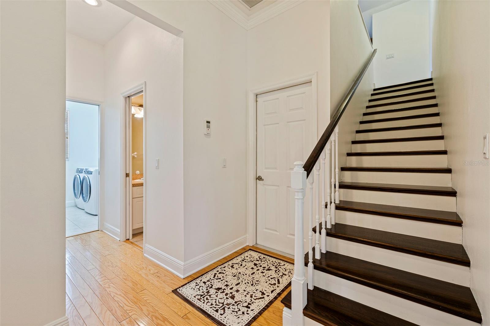 TB8510987