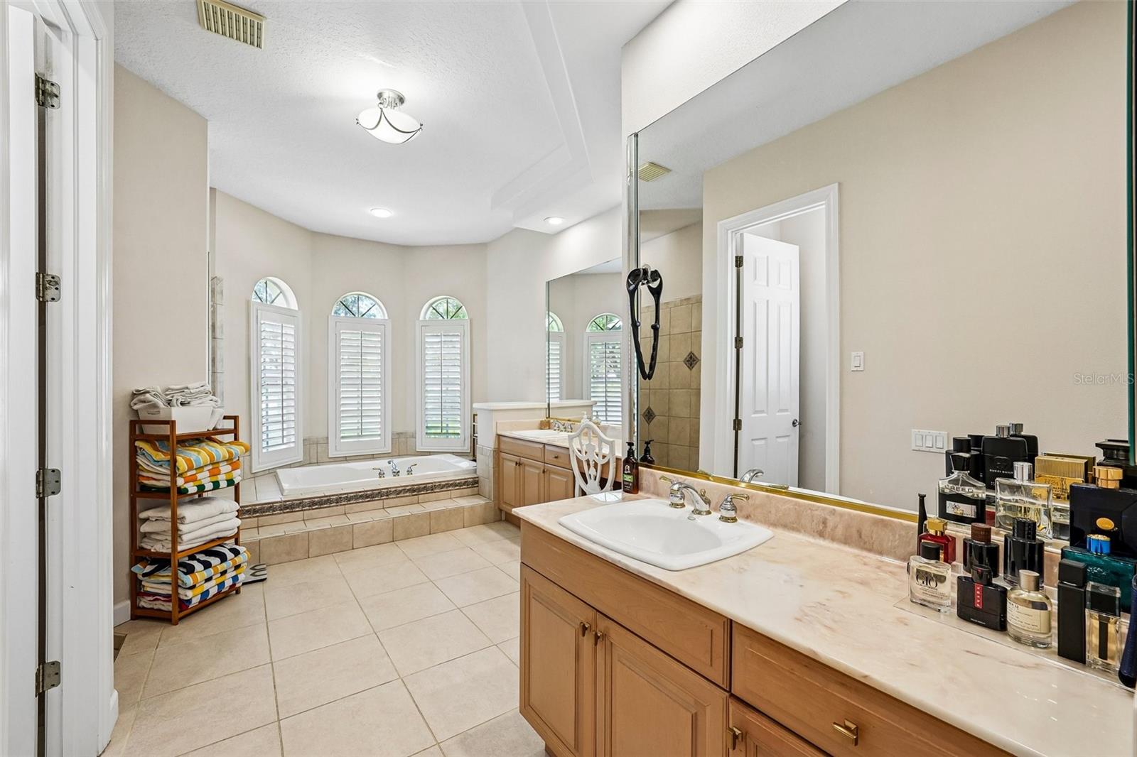 Primary bedroom ensuite bathroom