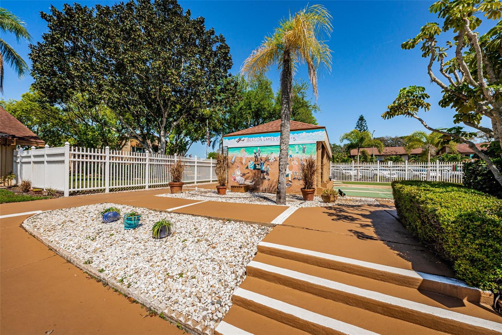 55+ Beacon Lakes - Tropical Paradise