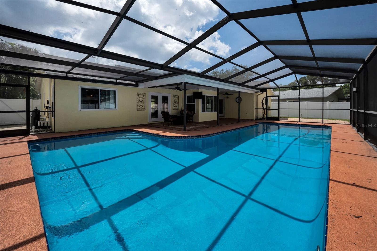 Sparkling Pool retreat!