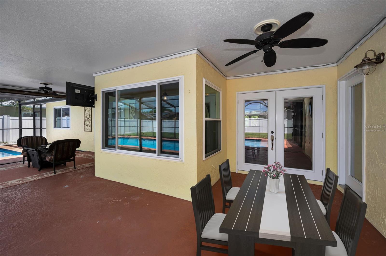 Virtually Staged lanai