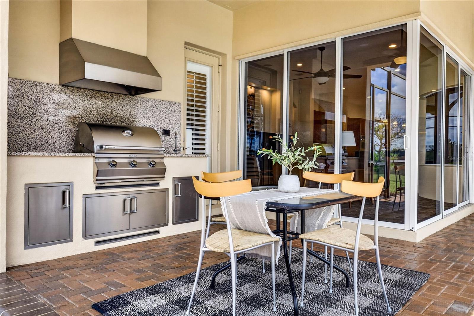 Outdoor Kitchen