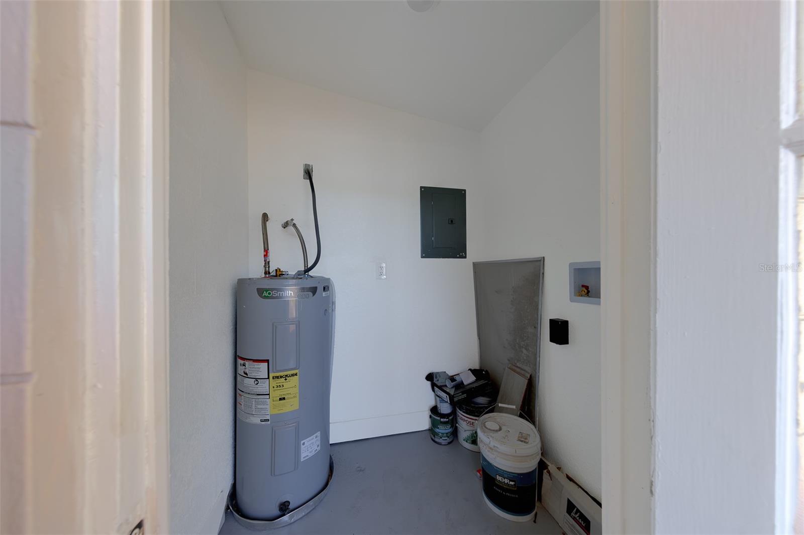 WASHER AND DRYER HOOKUP