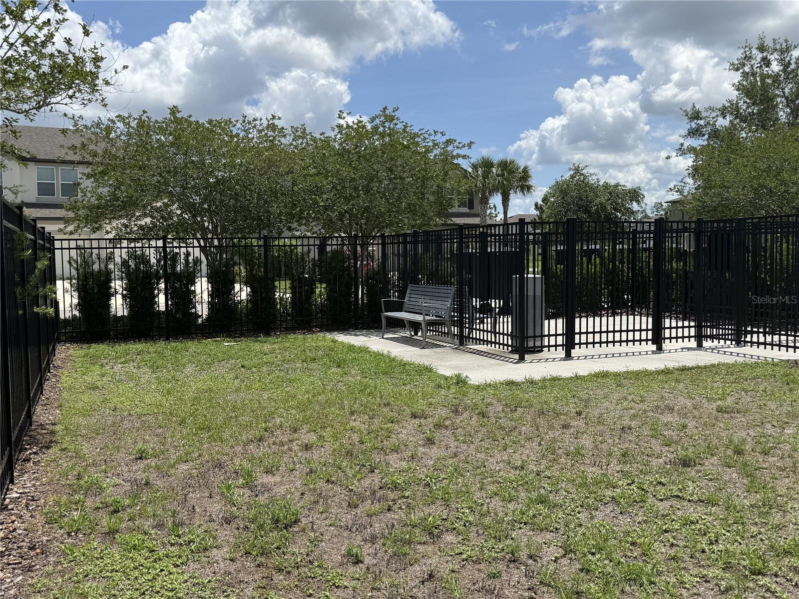 W7885979
