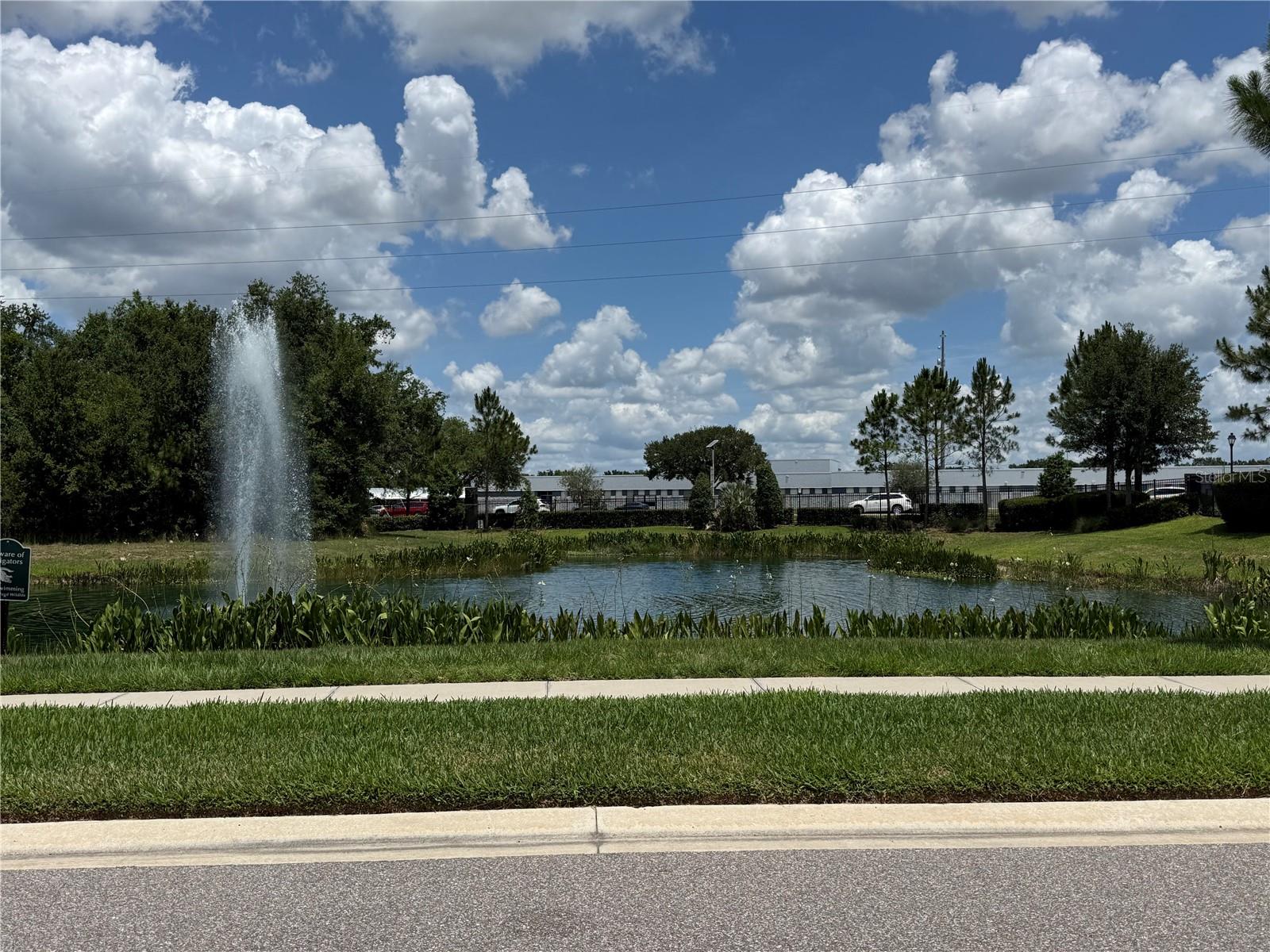 W7885979