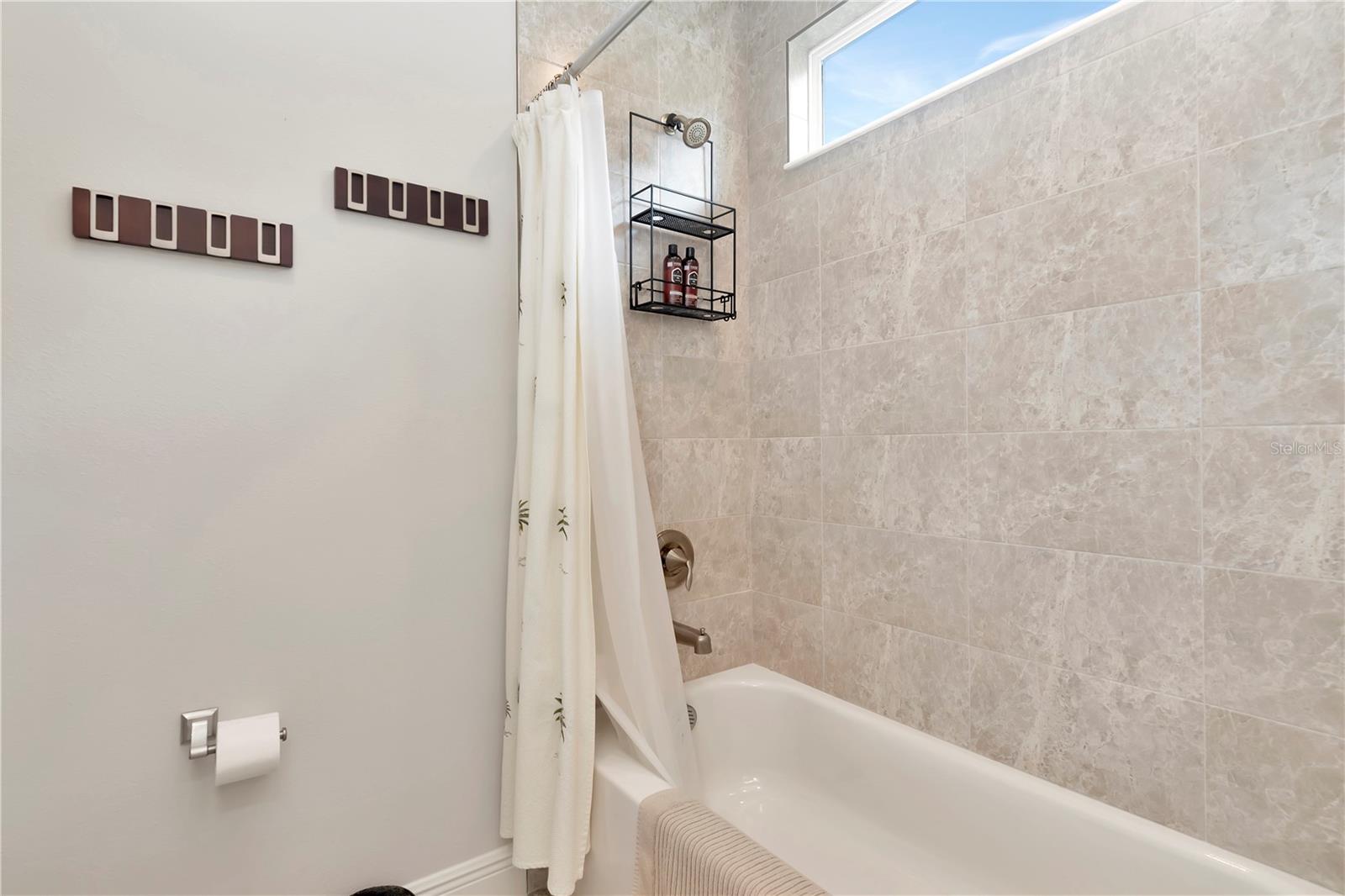 Guest Full Bath
