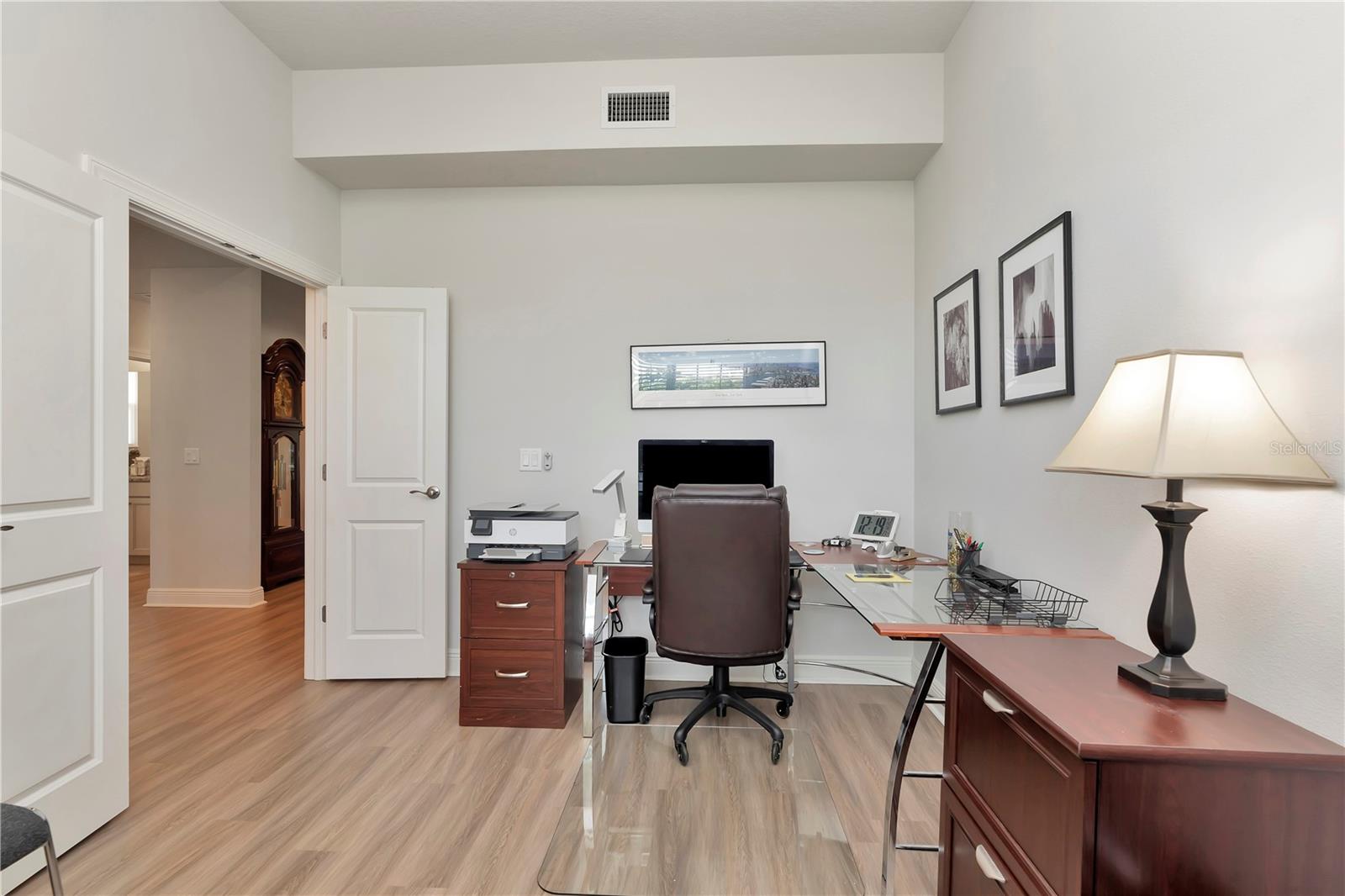 Spacious Bonus/Office