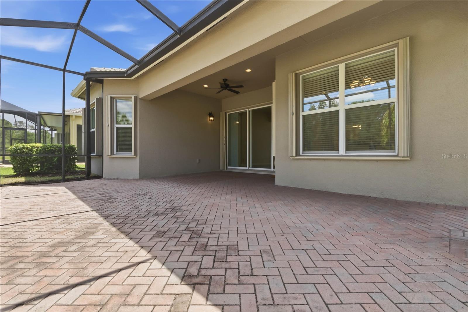 TB8511205