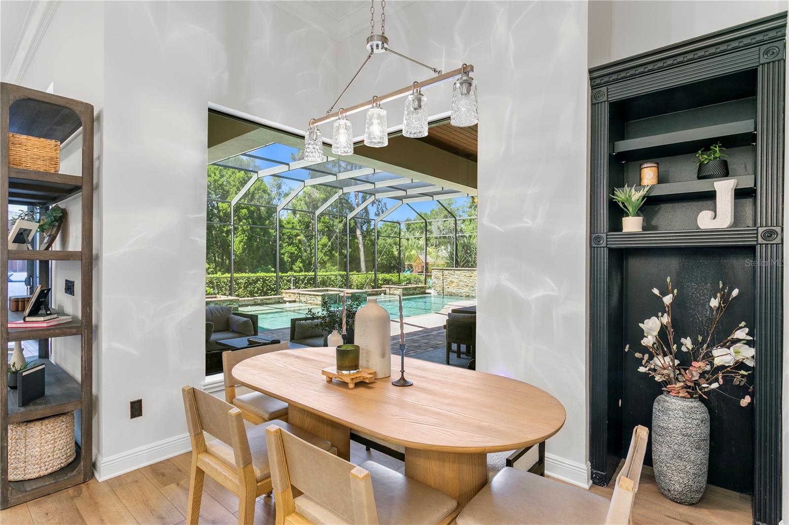 Another dining area with access to pool