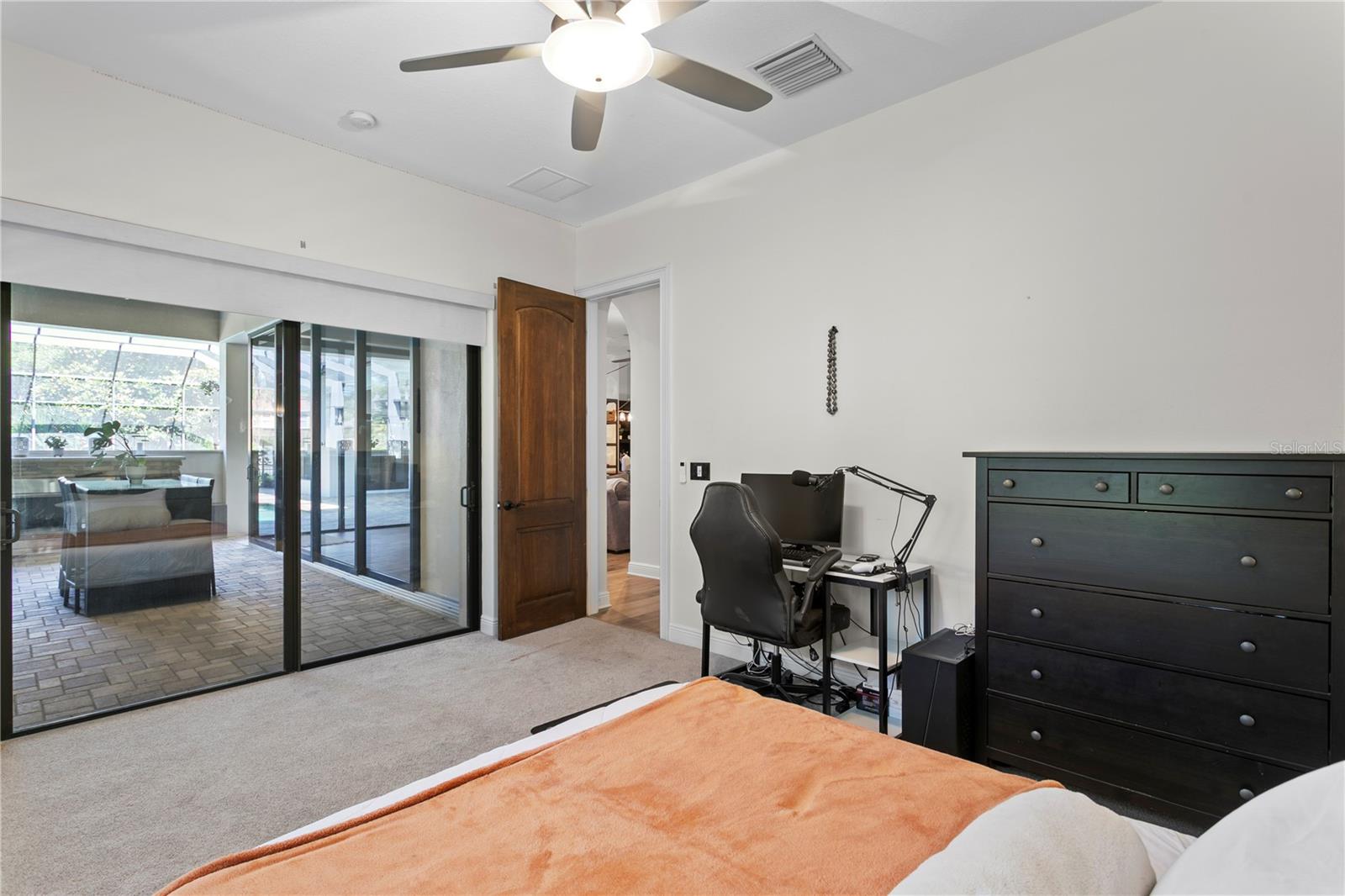 True sixth bedroom layout.