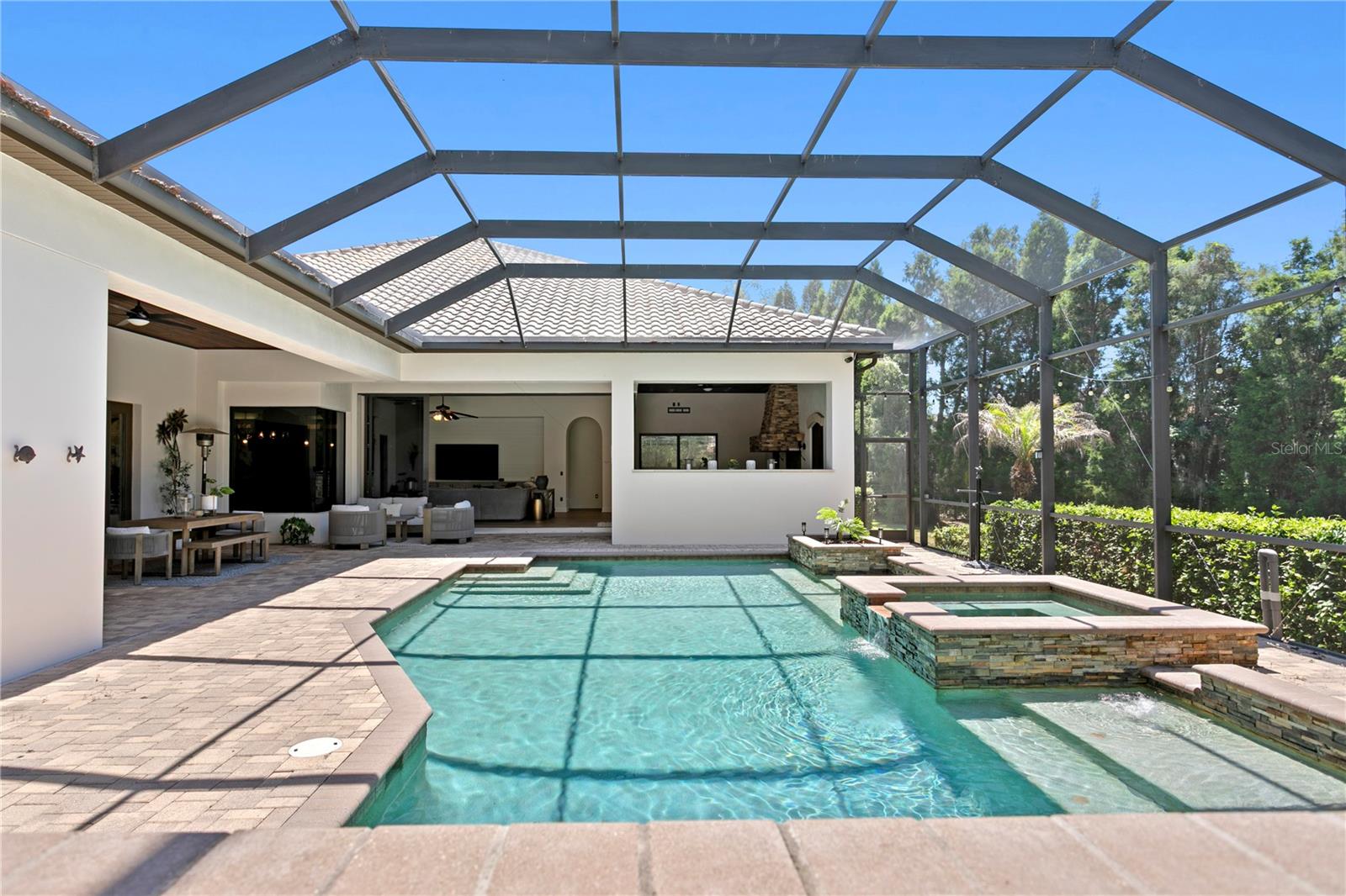 Pool & Spa