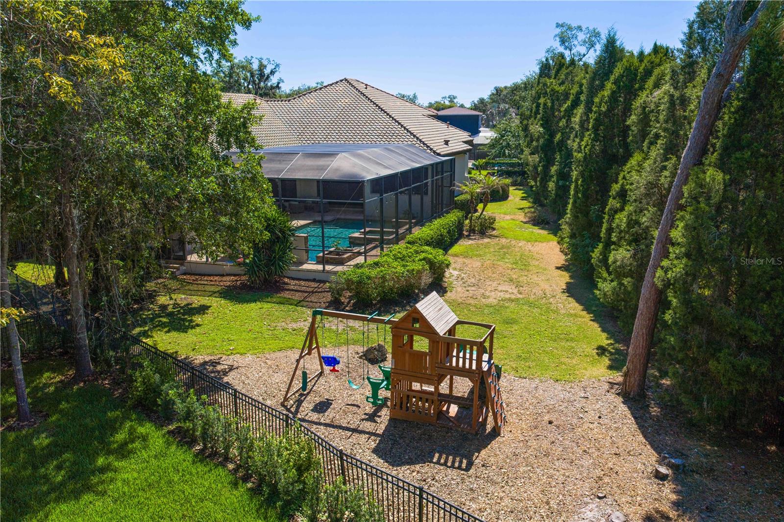 Abundance of space for the kids and pets to play!