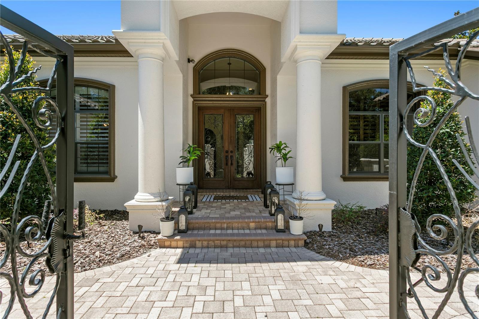 Double front door grand entrance!