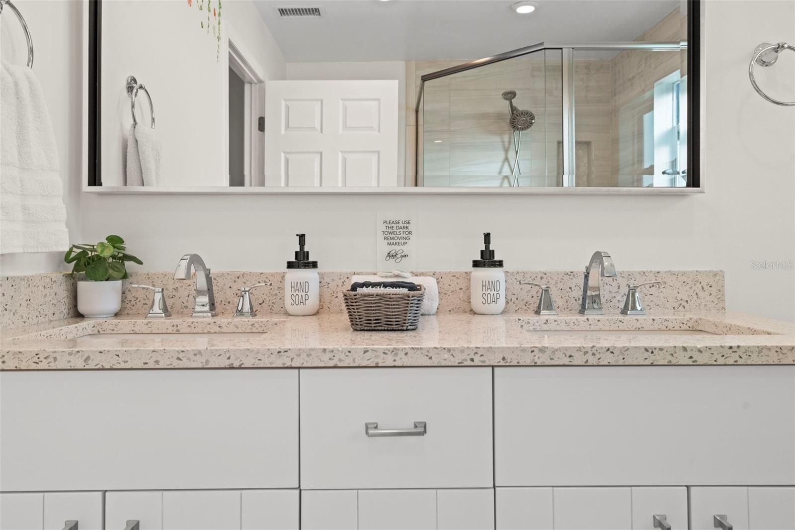 TB8511265