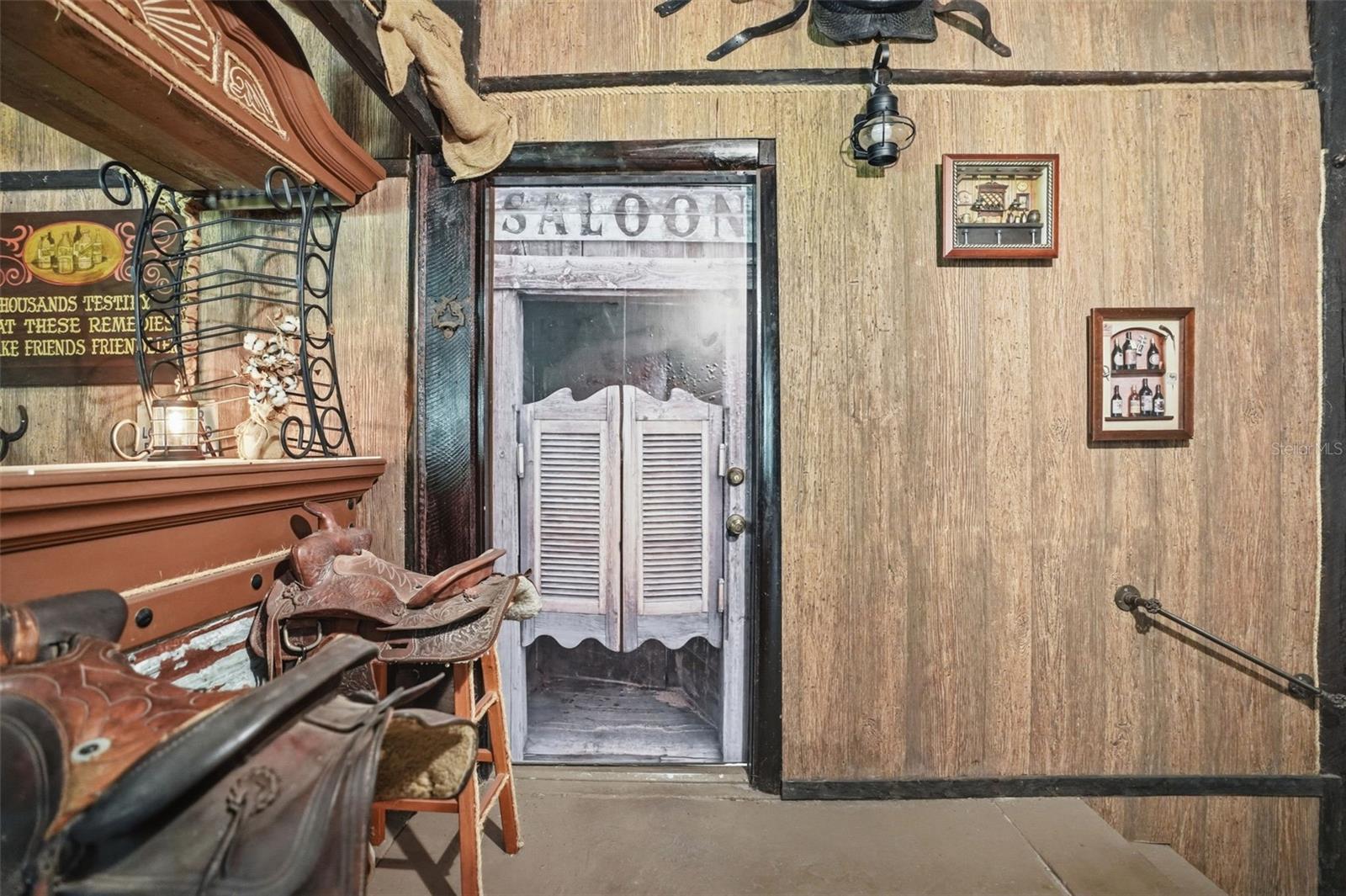 Saloon Cabin Bar