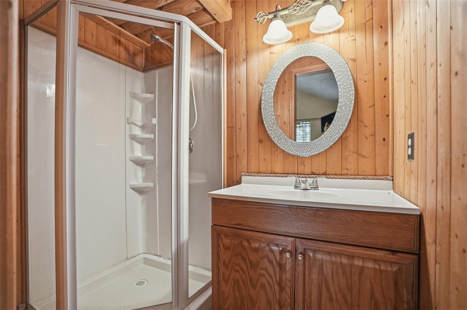 Saloon Cabin 1/2 Bathroom with shower