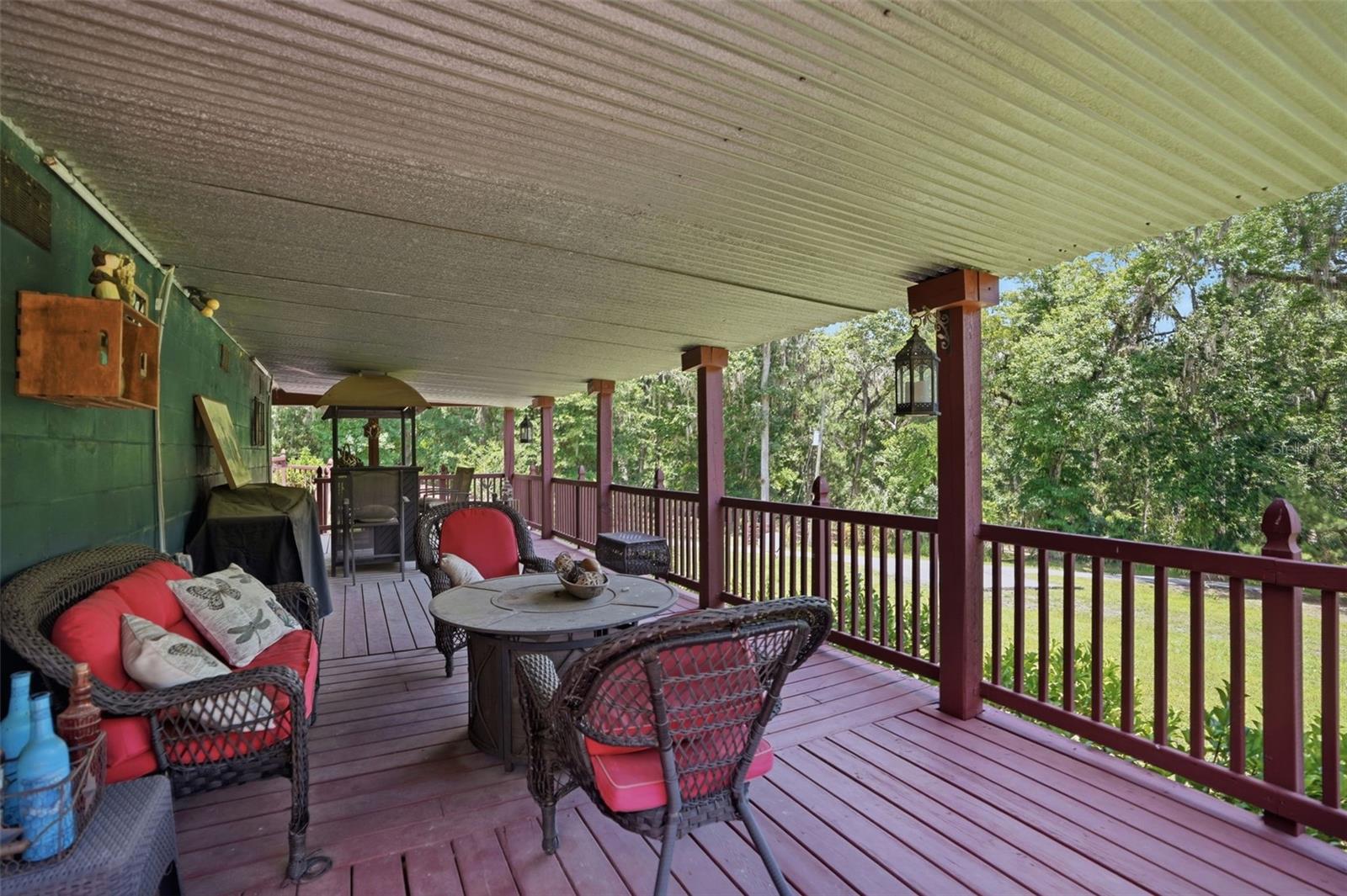 Main Cabin Lower Balcony