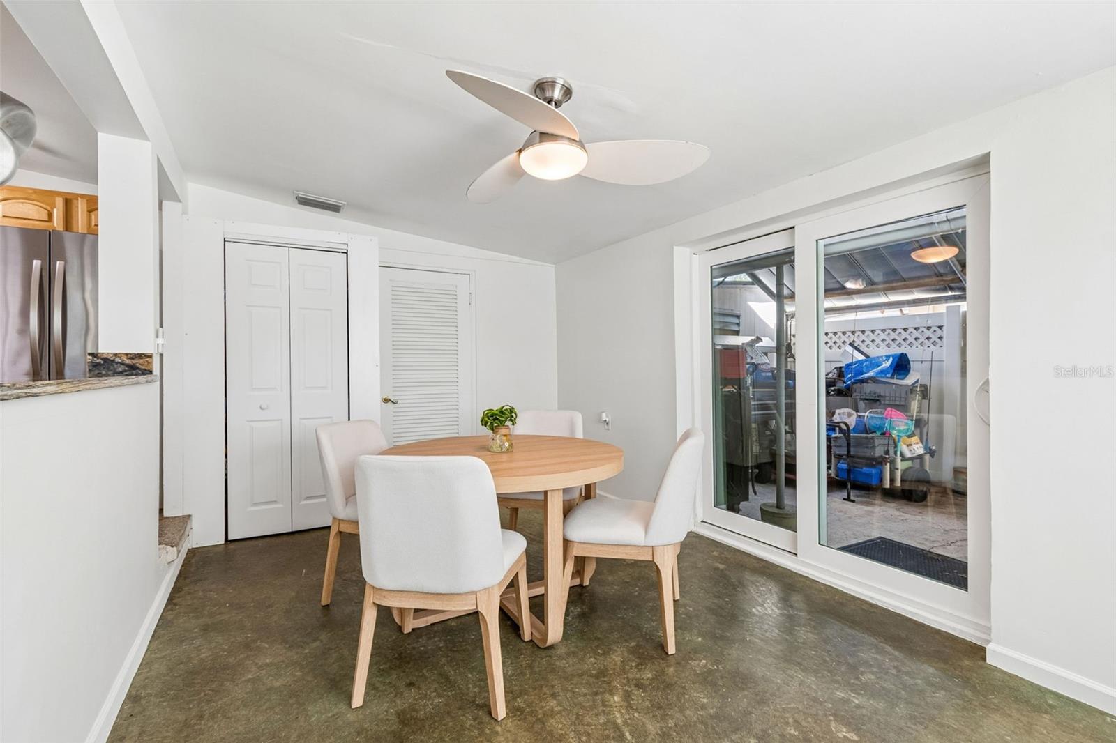 Flex space with attached laundry/storage room