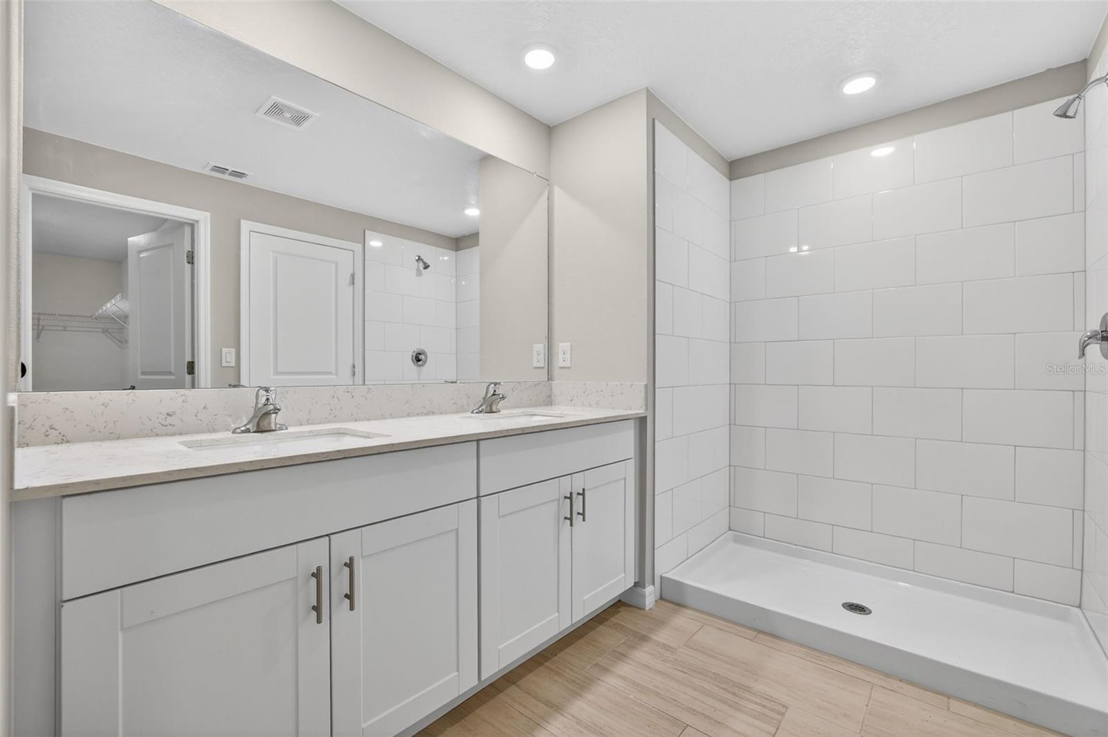 Primary En Suite Bath