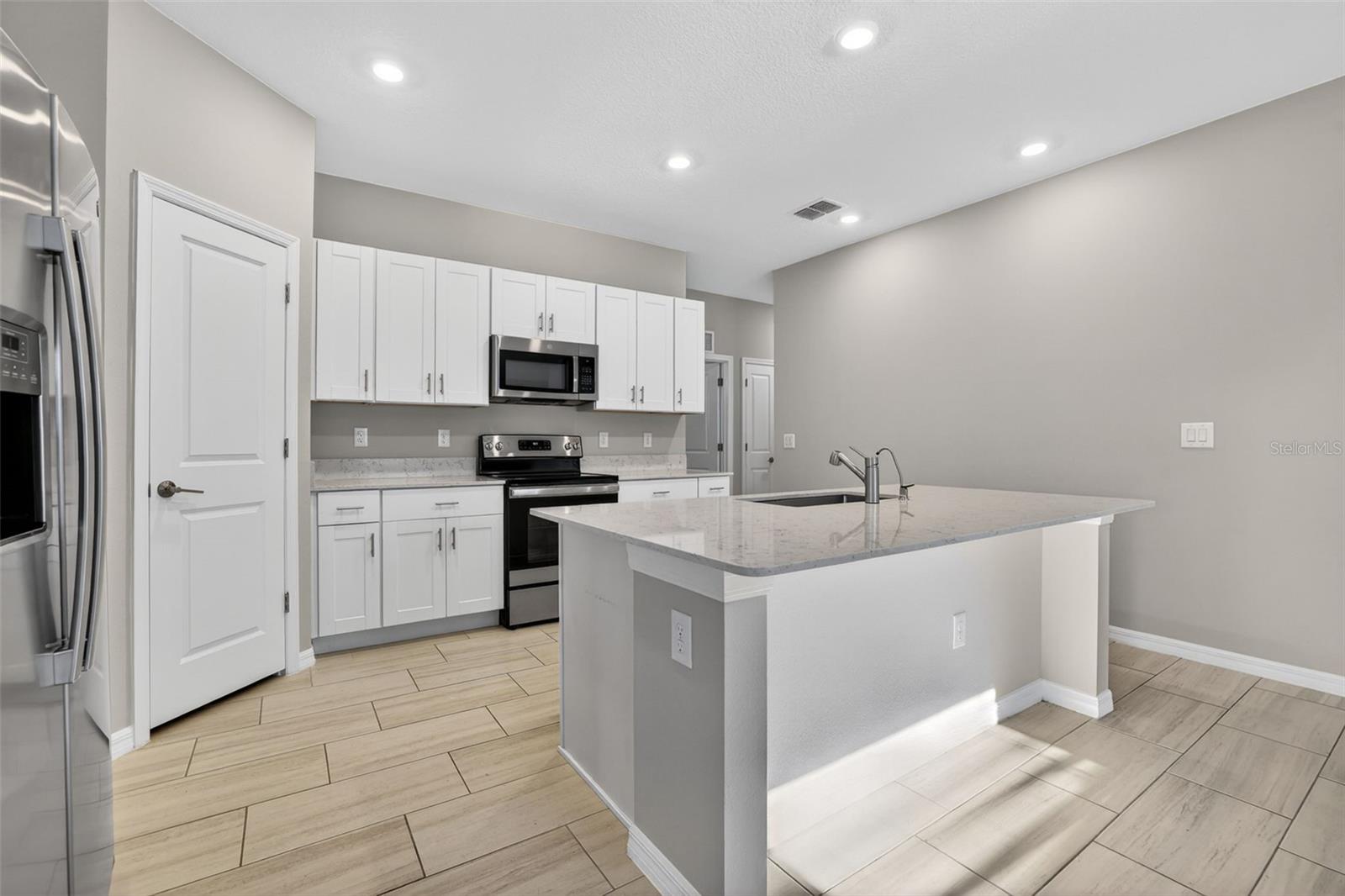 Cooking Island with Seating