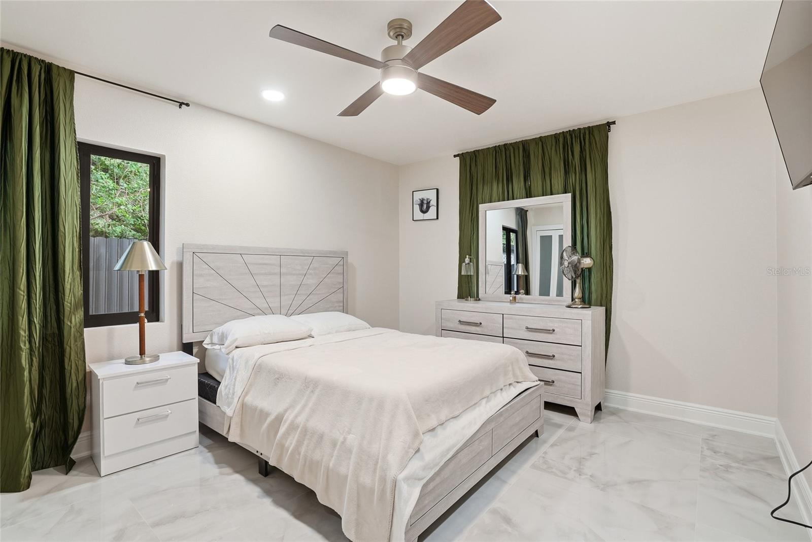 2nd Bedroom