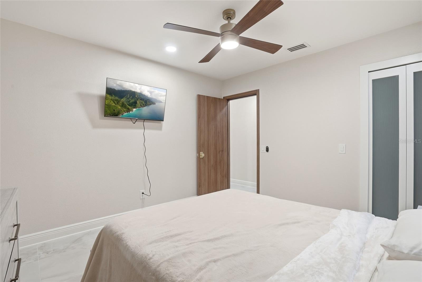2nd Bedroom