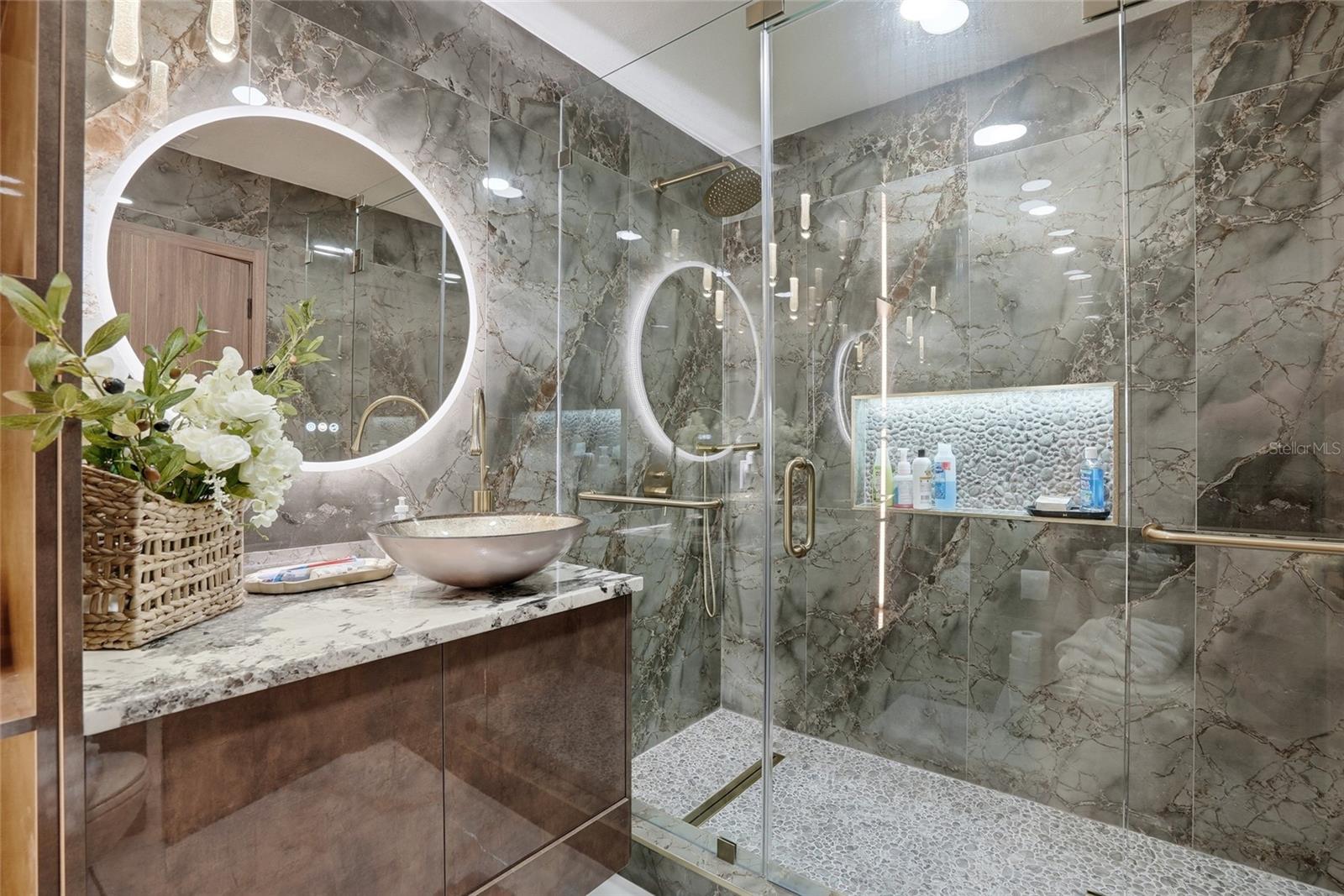 2nd Bathroom