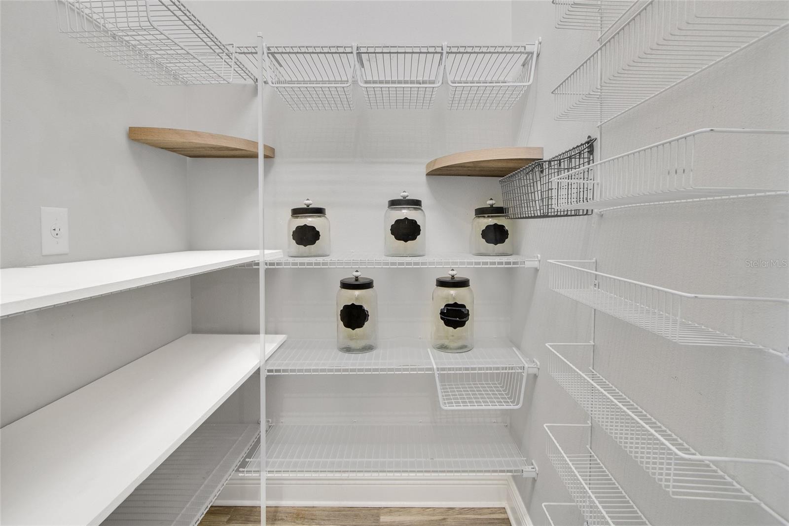 Kitchen pantry