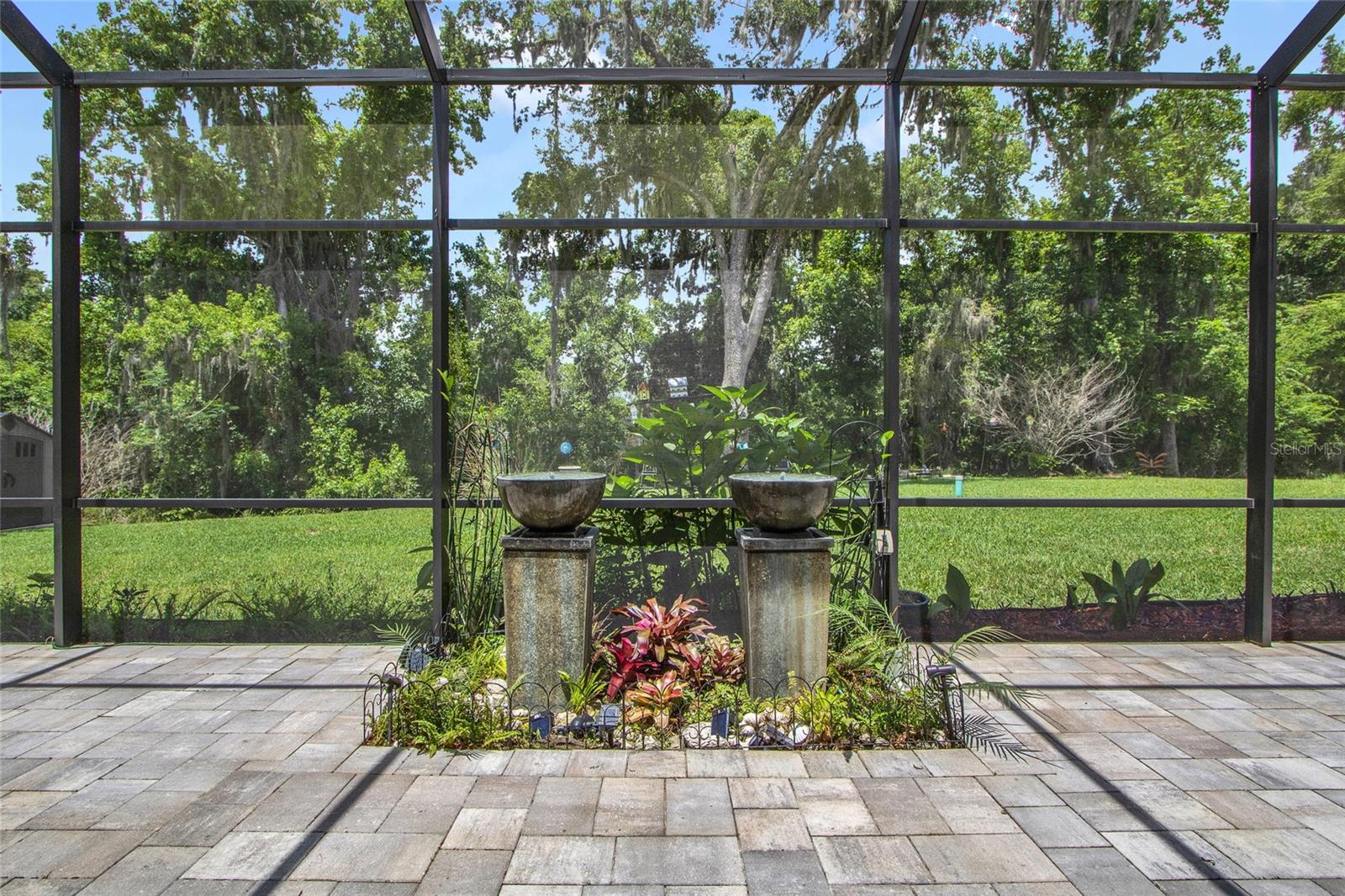 Lani fountain