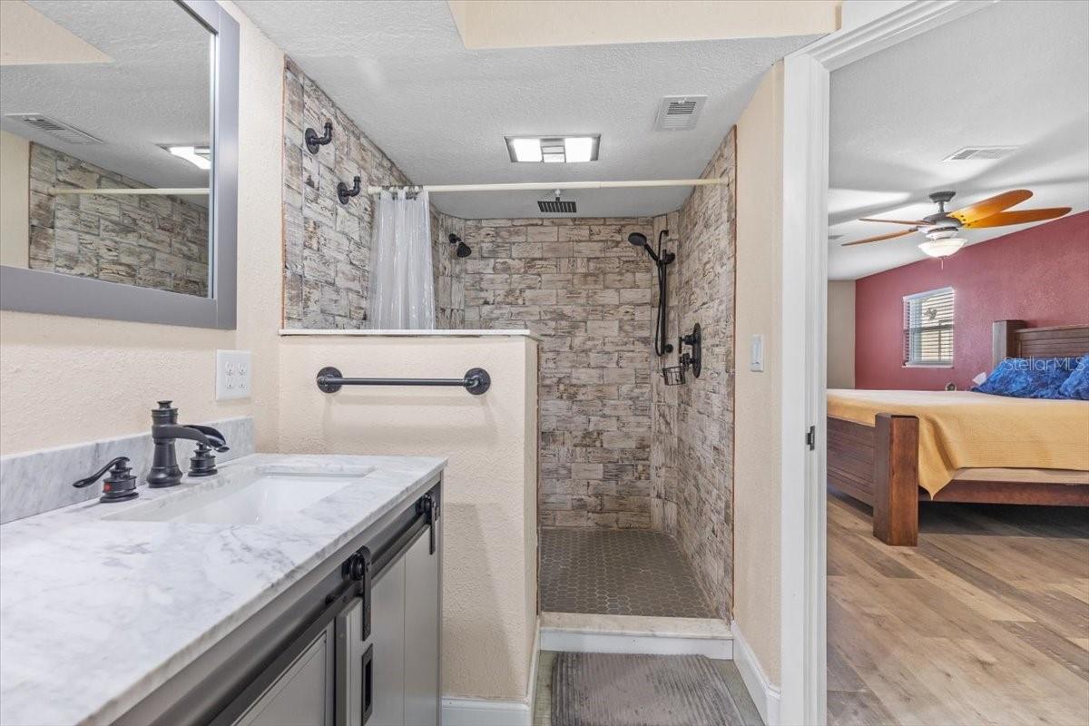 Primary ensuite bath