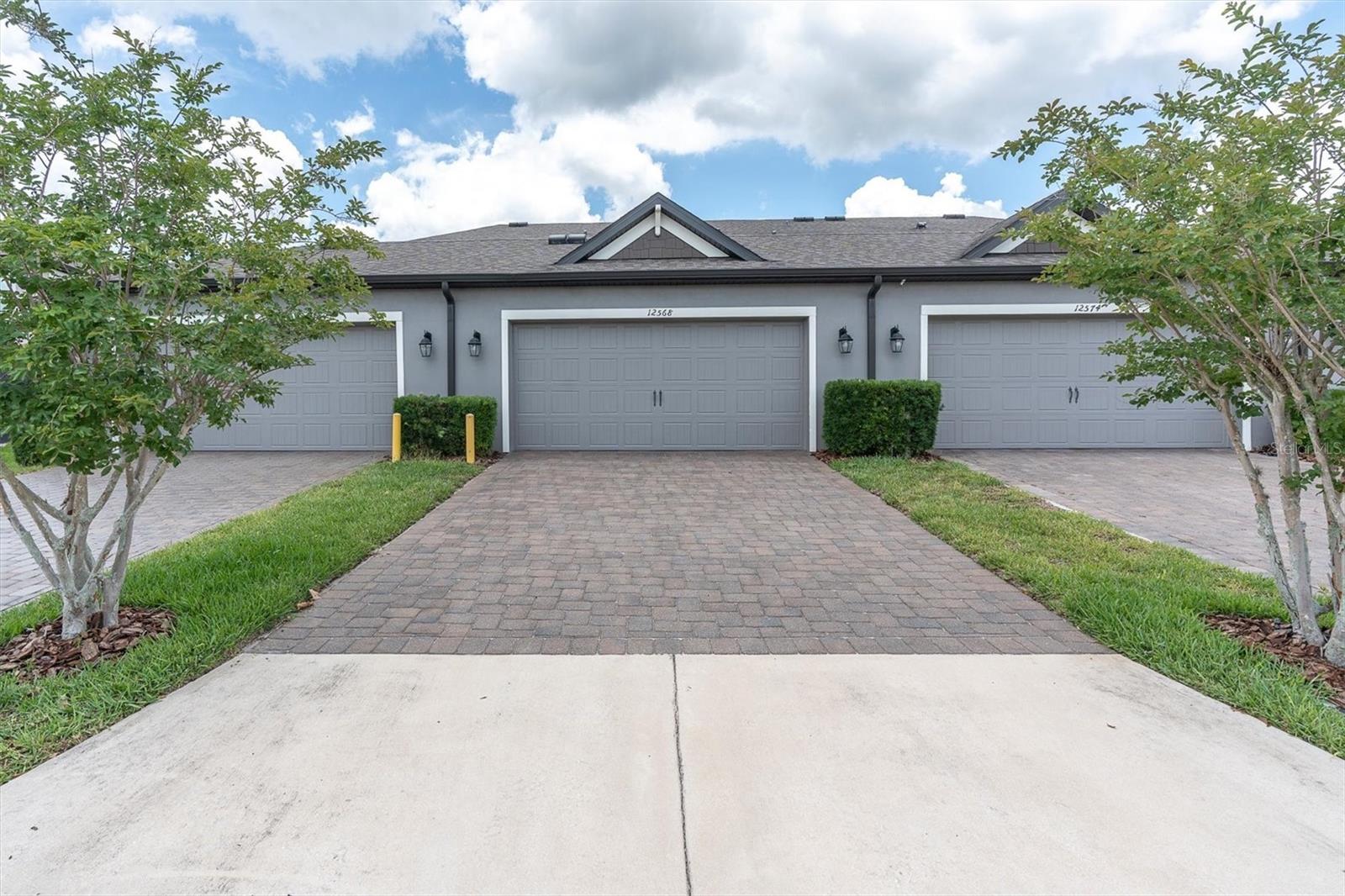 2 CAR GARAGE