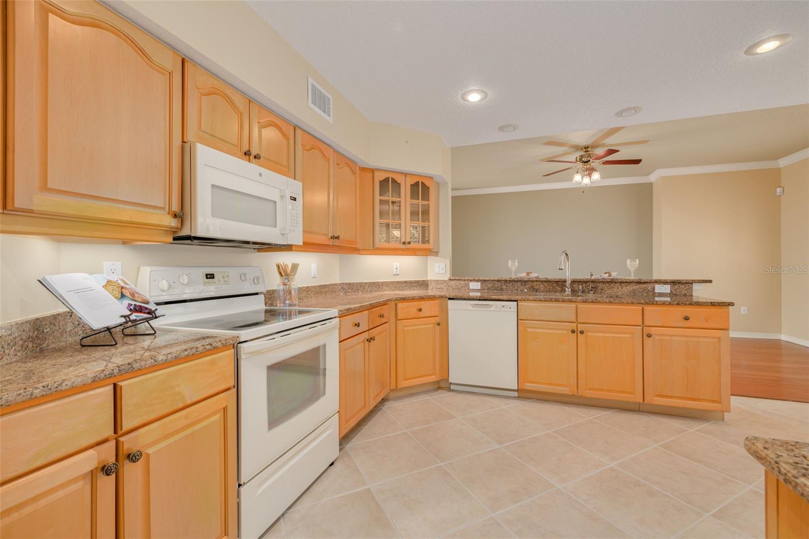 Plenty of cabinets PLUS a pantry in the eat-in kitchen!