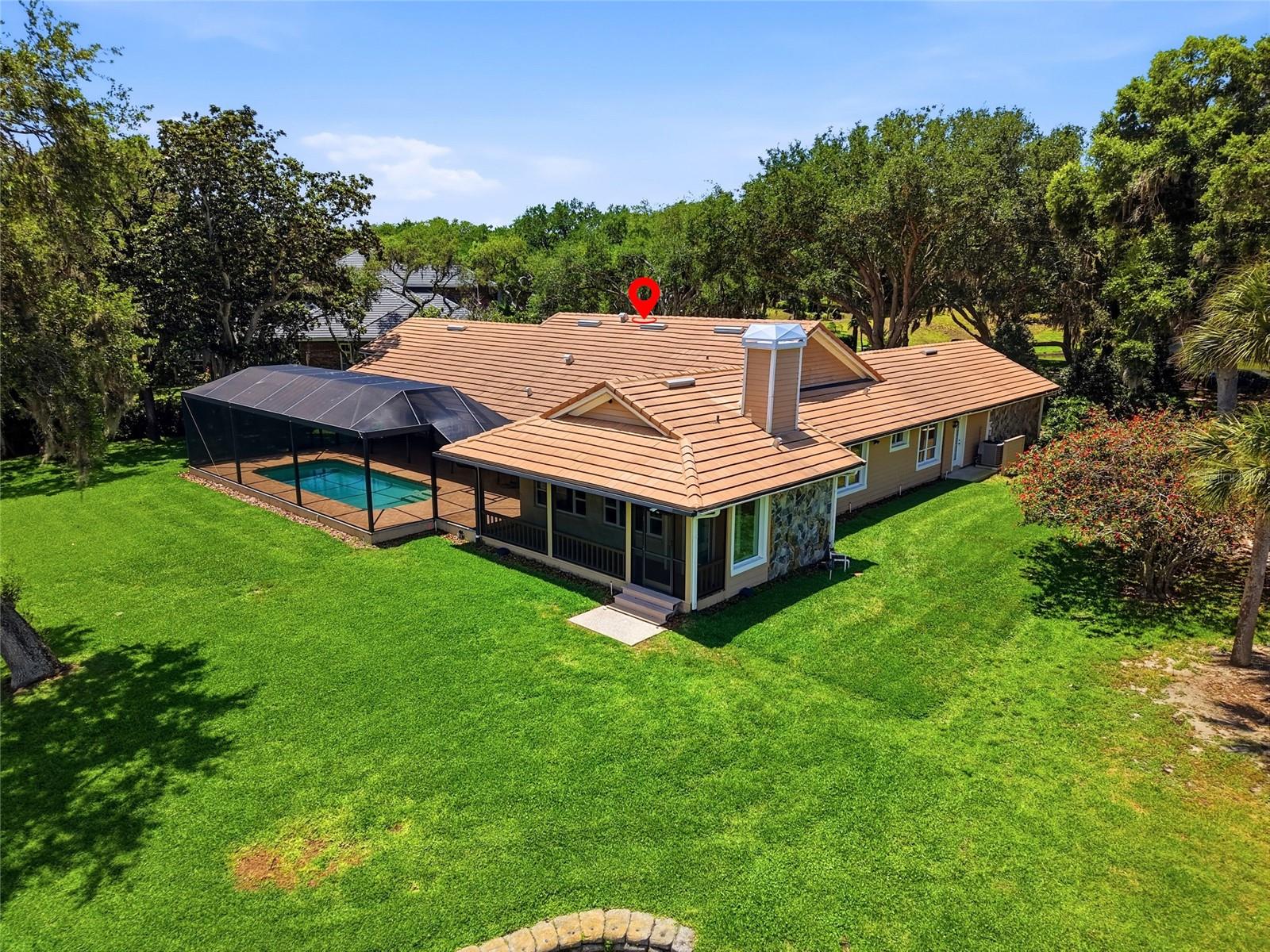 Your home with wellmanicured and maturelandscaping offering endlessoutdoor time and memories tobe made on the Lake