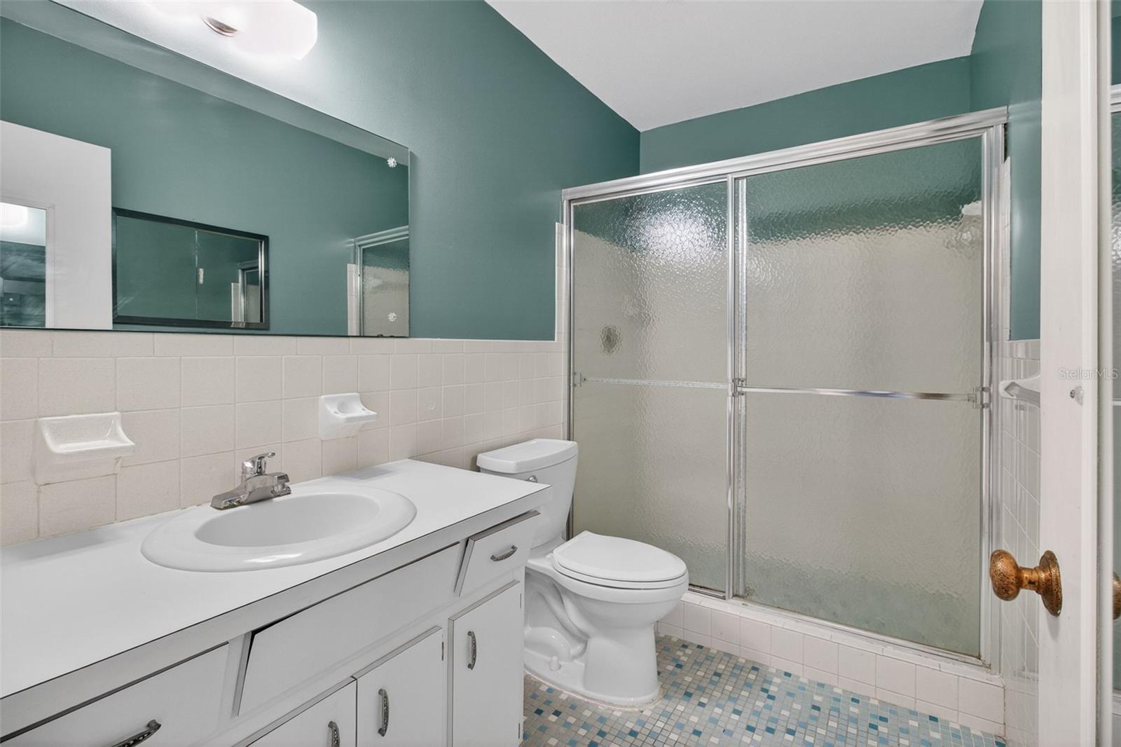 En suite bathroom with shower