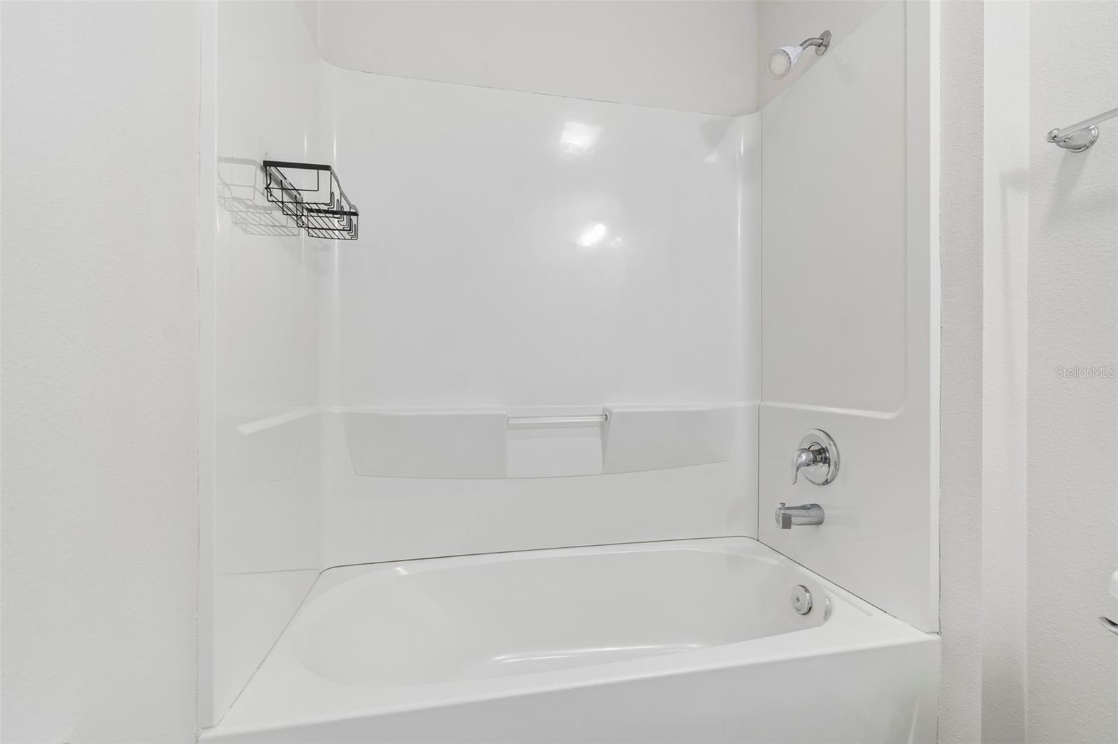 Bathroom 2 Tub/Shower Combo