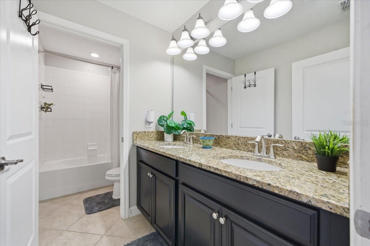 Ensuite