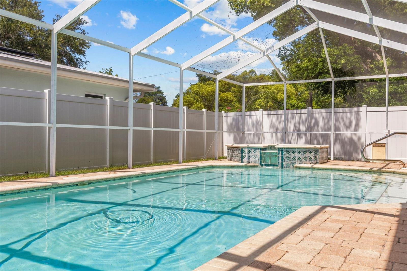 Pool cage