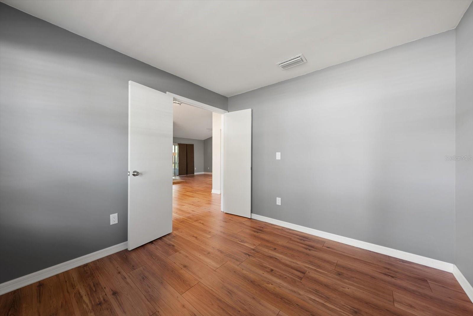 Guest bedroom 1