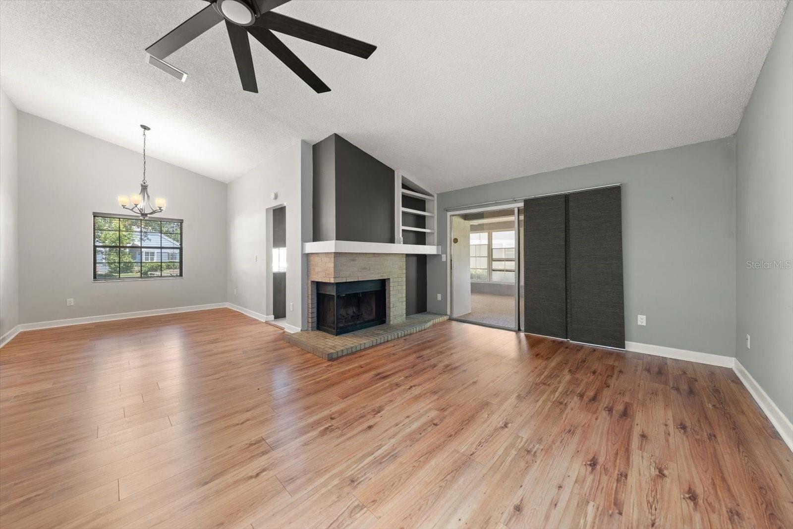 Living room / Dining area