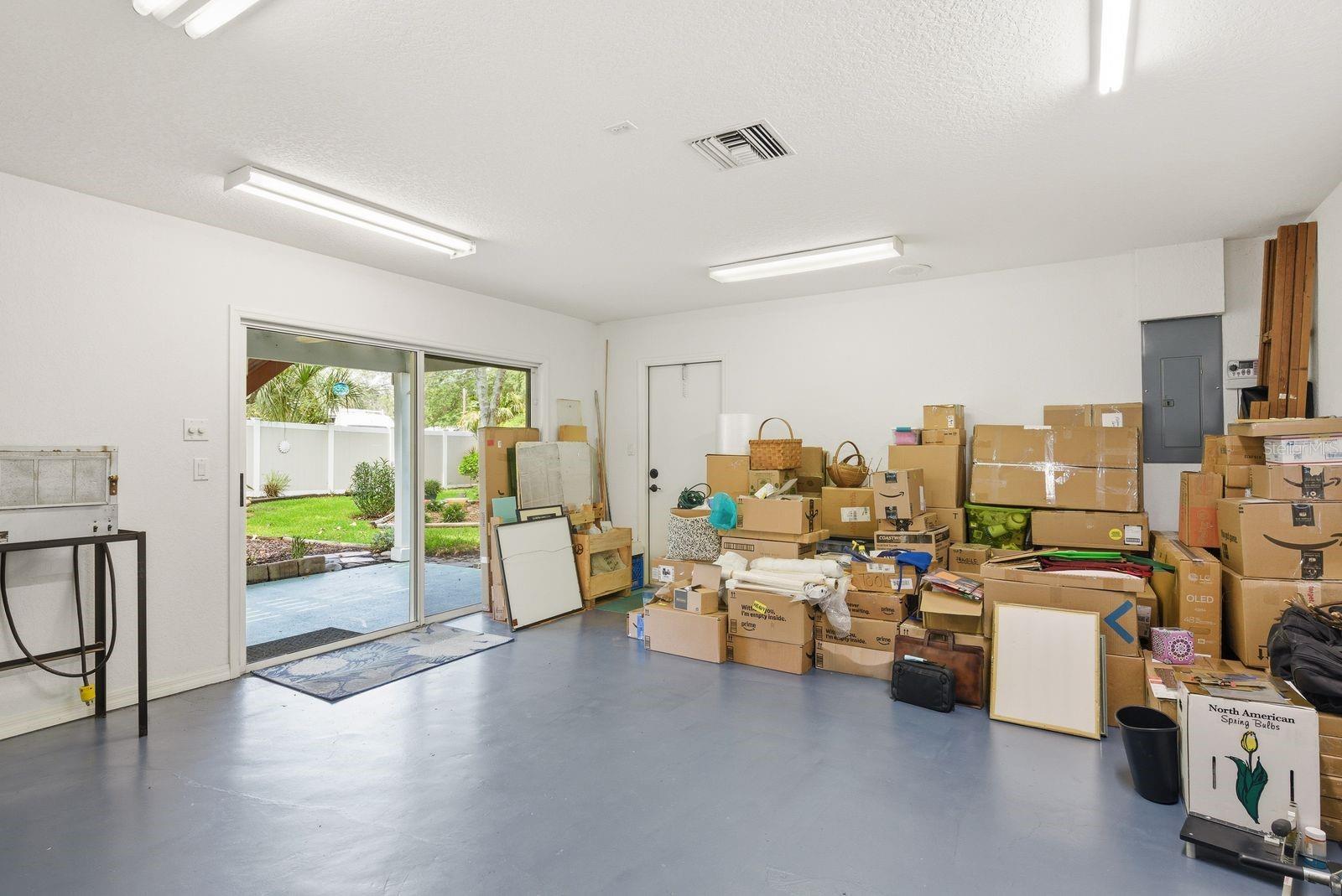 Second bedroom currently being utilized as workshop.