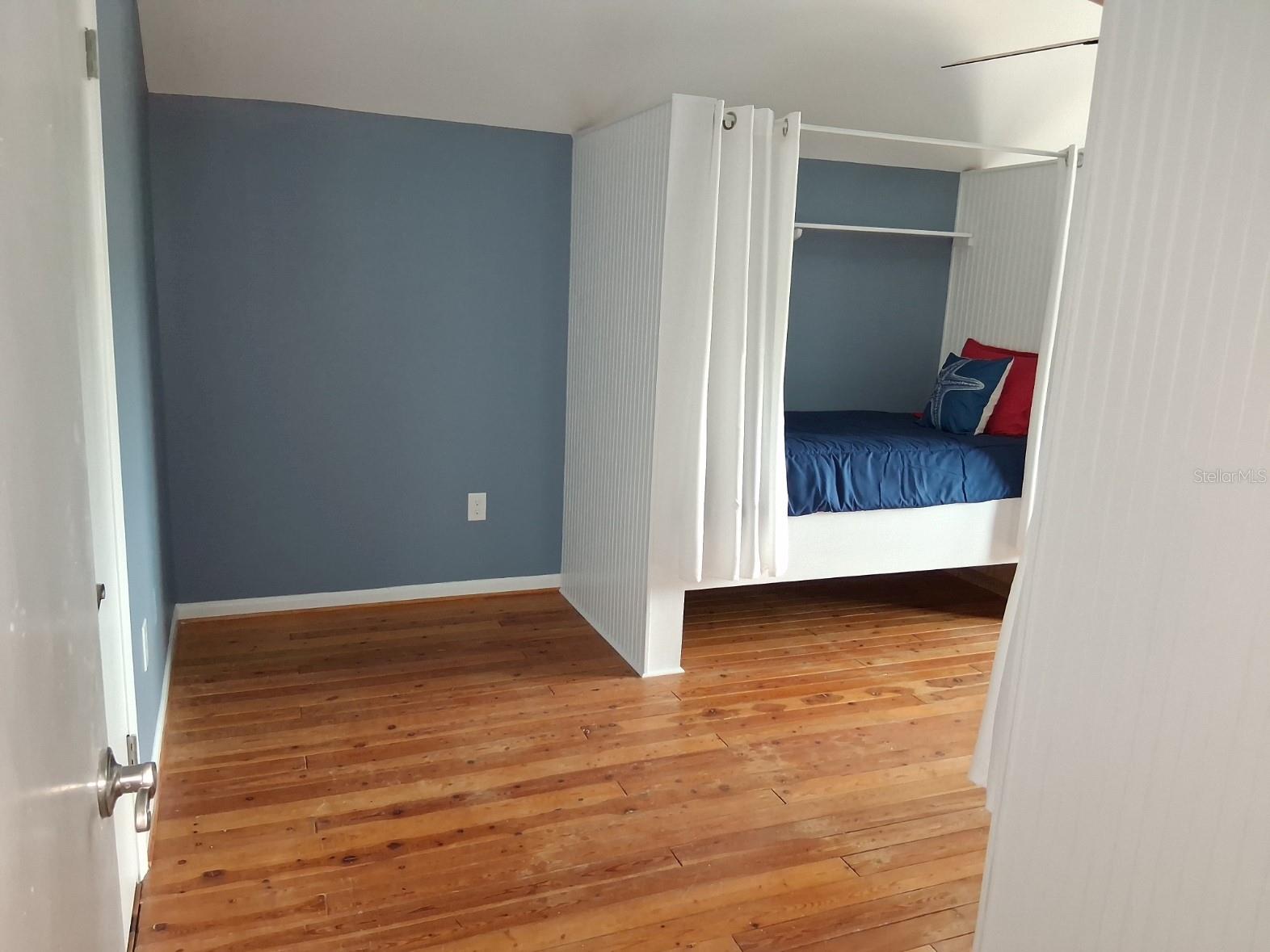 Bedroom 3 - plenty of room even with the built-in beds.