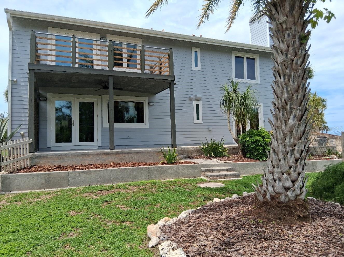 Back of the house - notice the terracing...