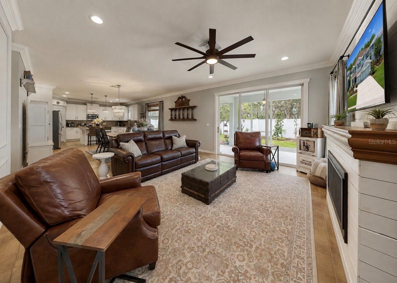 TB8511603
