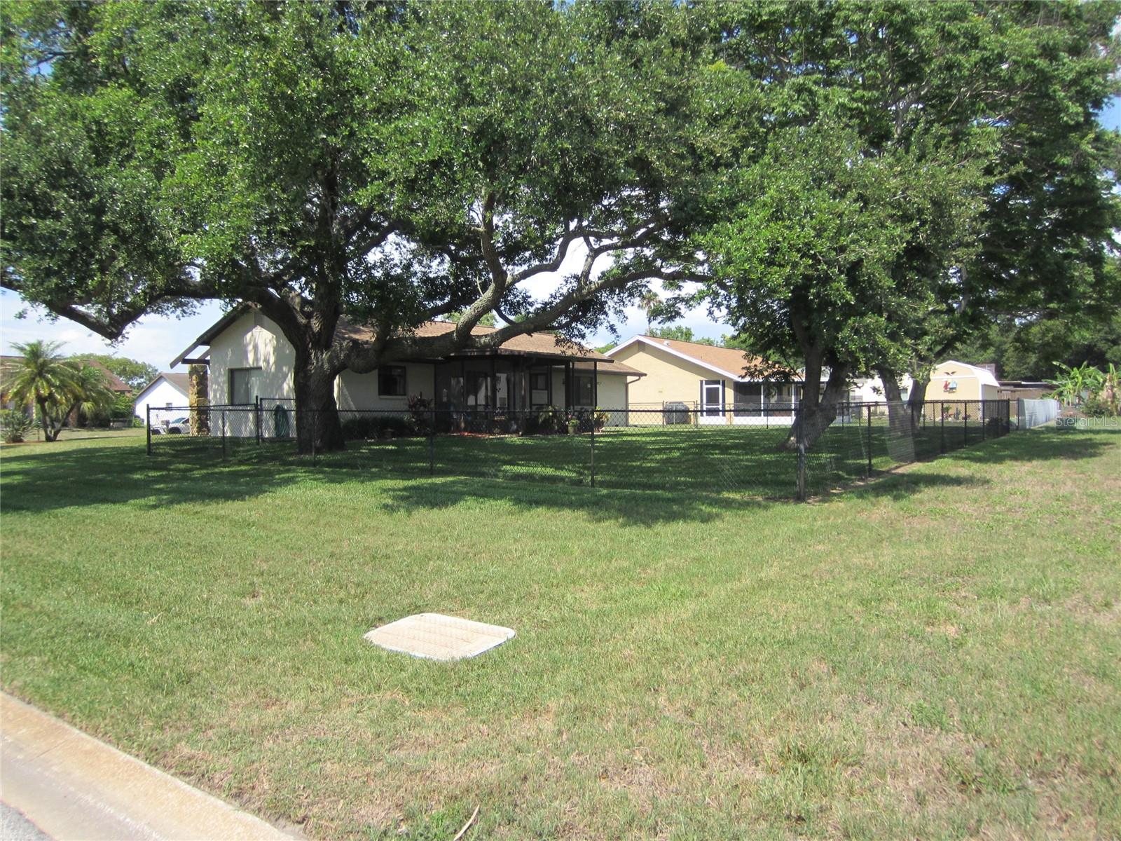 TB8511668