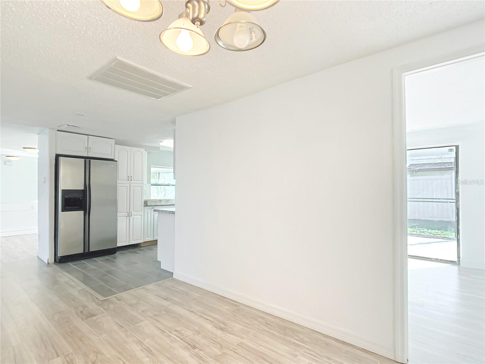 dining/ workspace/ or flex space