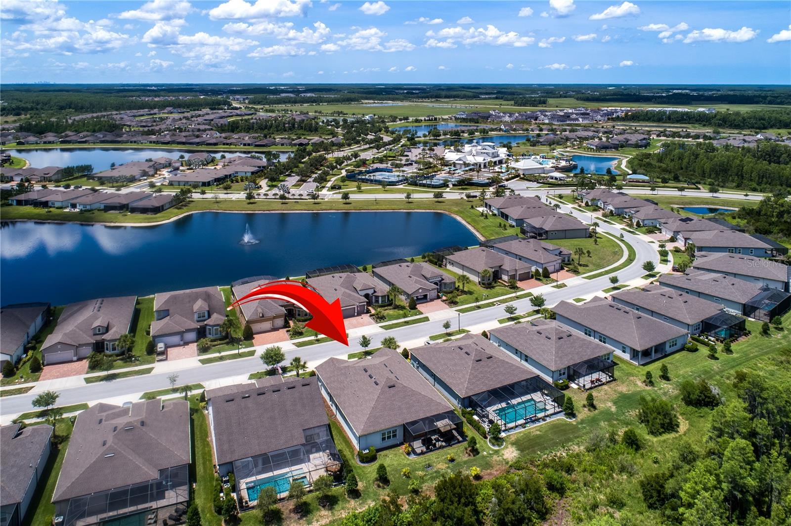 TB8511679